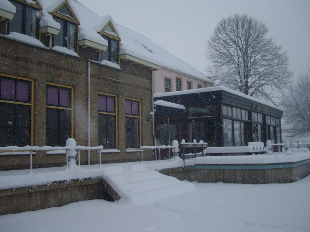 Hotel De Oude Schouw Jirnsum Exterior foto